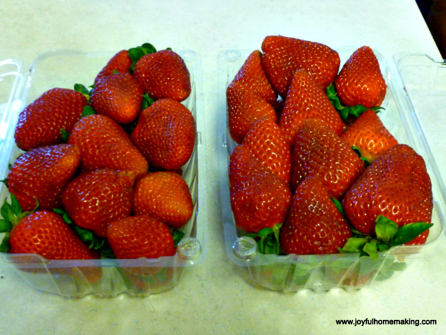 Keep Strawberries Fresh Longer, Strawberries, Joyful Homemaking