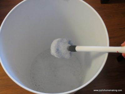How to Clean a Garbage Can