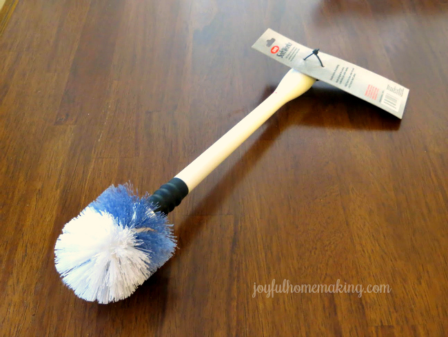 , How to Clean a Garbage Can, Joyful Homemaking