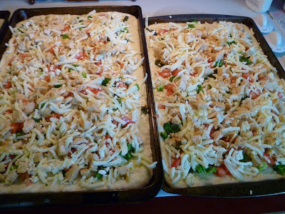 garlic chicken vegetable pizza, Garlic Chicken Vegetable Pizza, Joyful Homemaking