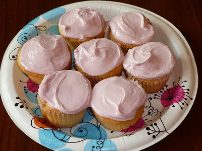, Quick and Easy Raspberry Frosted and Filled Cupcakes, 