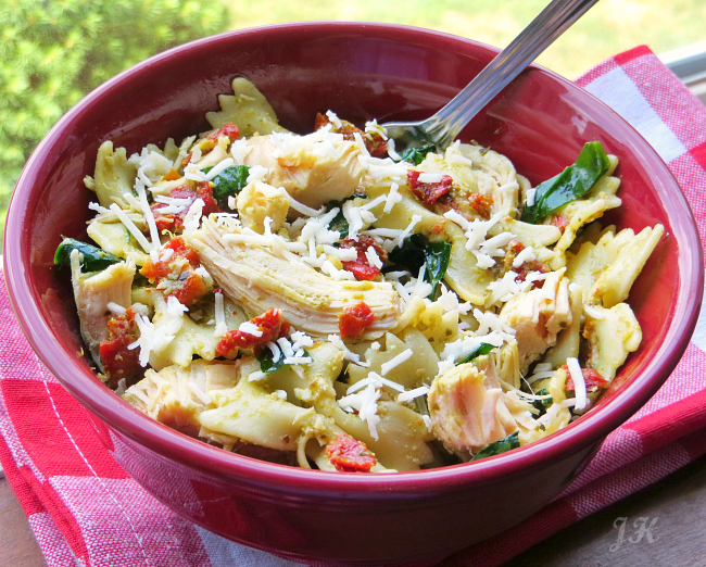 pesto sundried tomato pasta salad, Pesto &#038; Sundried Tomato Pasta Salad, Joyful Homemaking