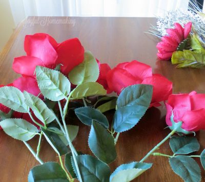 Beautiful Candy Cane Vase Flower Arrangement – Joyful Homemaking