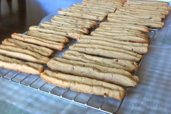 , Crunchy and Chewy Cinnamon Stick Cookies, 