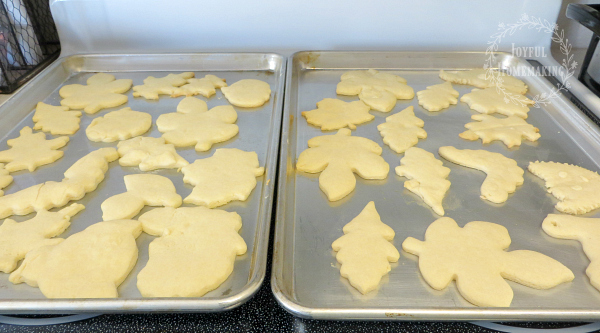 leaf cookies with fall colors, Leaf Cookies with Autumn Colors, Joyful Homemaking