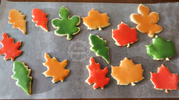 leaf cookies with fall colors, Leaf Cookies with Autumn Colors, Joyful Homemaking