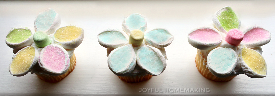 marshmallow flowers, Gorgeous Edible Flower Cupcakes, Joyful Homemaking