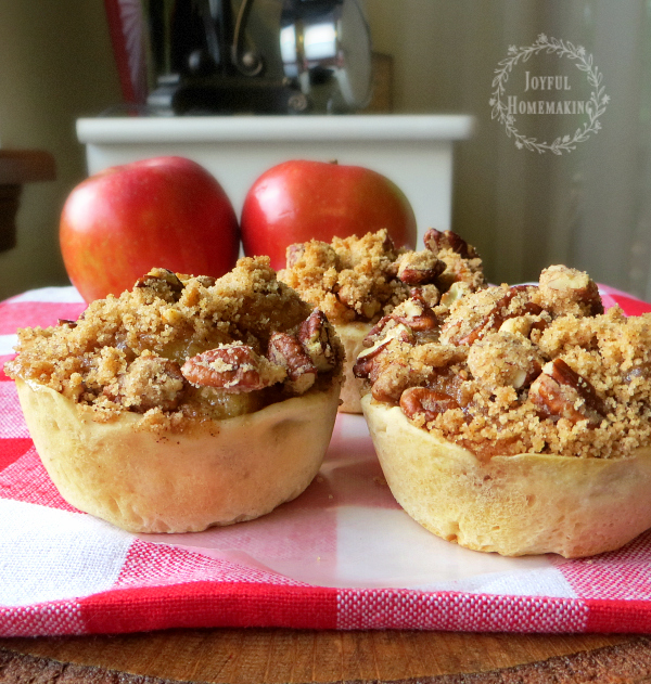 mini apple pies, Easy Mini Apple Pies, Joyful Homemaking