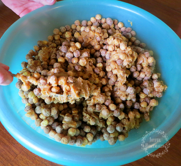 cereal peanut butter balls, Reese&#8217;s Puffs Peanut Butter Balls, Joyful Homemaking