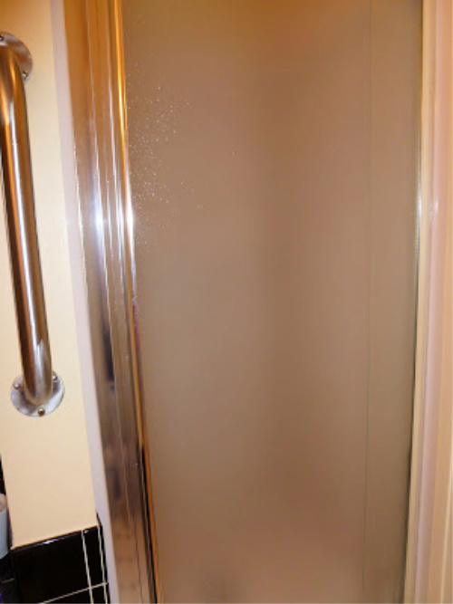 https://joyfulhomemaking.com/wp-content/uploads/shower-door2-1.jpg